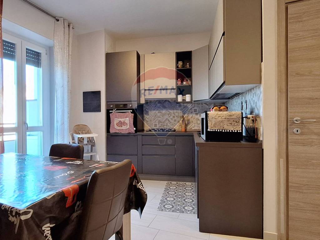 Appartamento a Tradate in Rodolfo Morandi - Foto 3