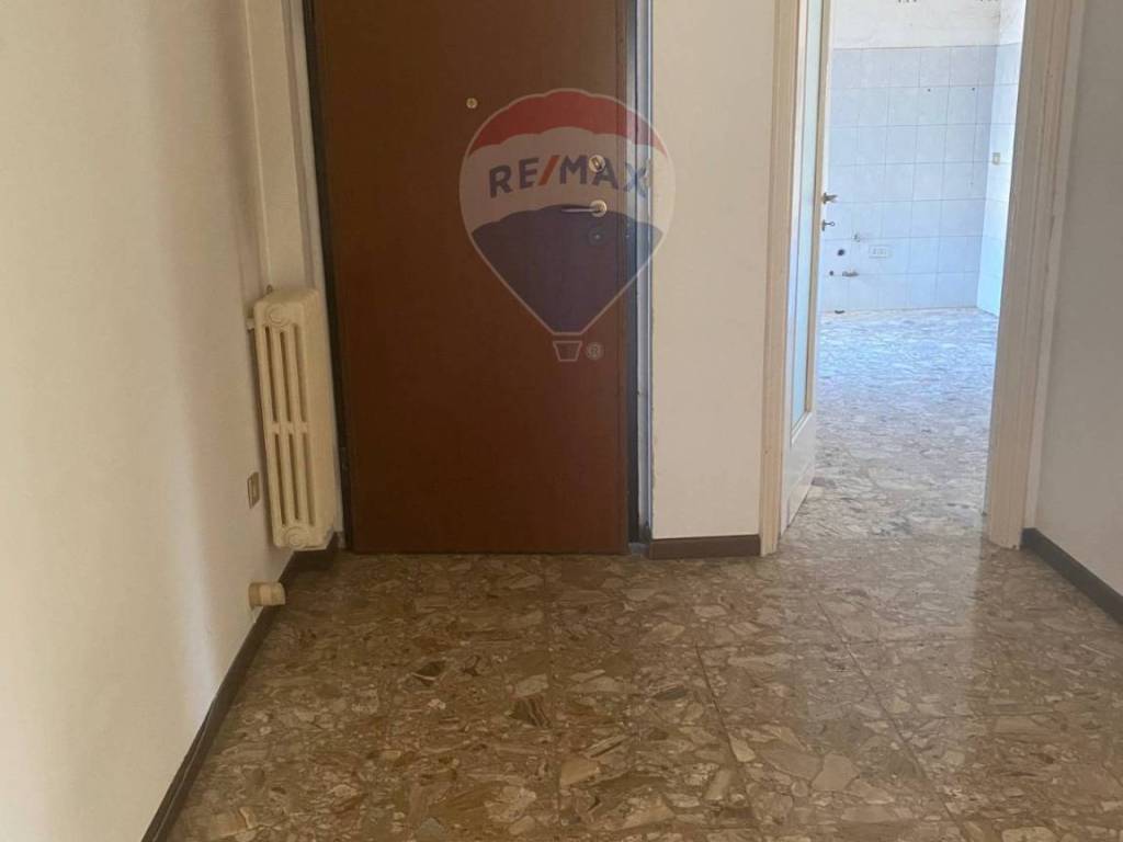 Appartamento a Luino in Via Bernardino Luini, 5 - Foto 4