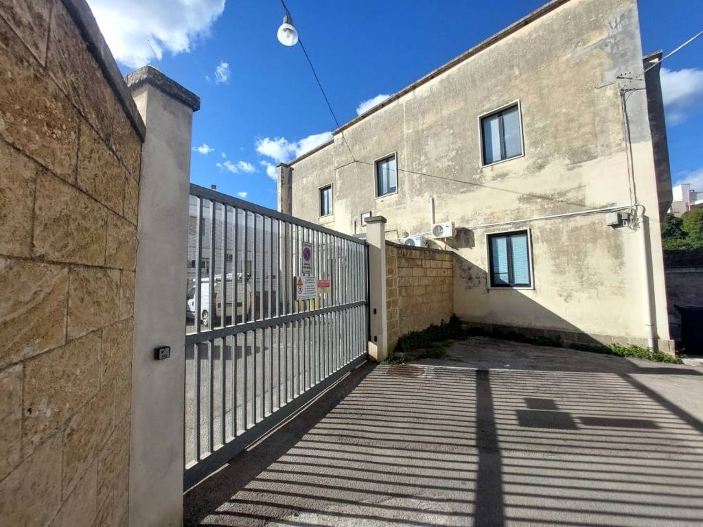 Palazzo / stabile a Tricase in Largo Santa Lucia - Foto 3