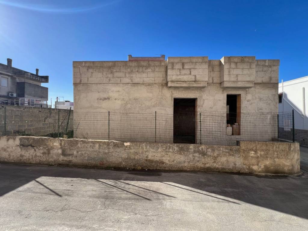 Casa indipendente a Tuglie in Via Cesare Giusti - Foto 4