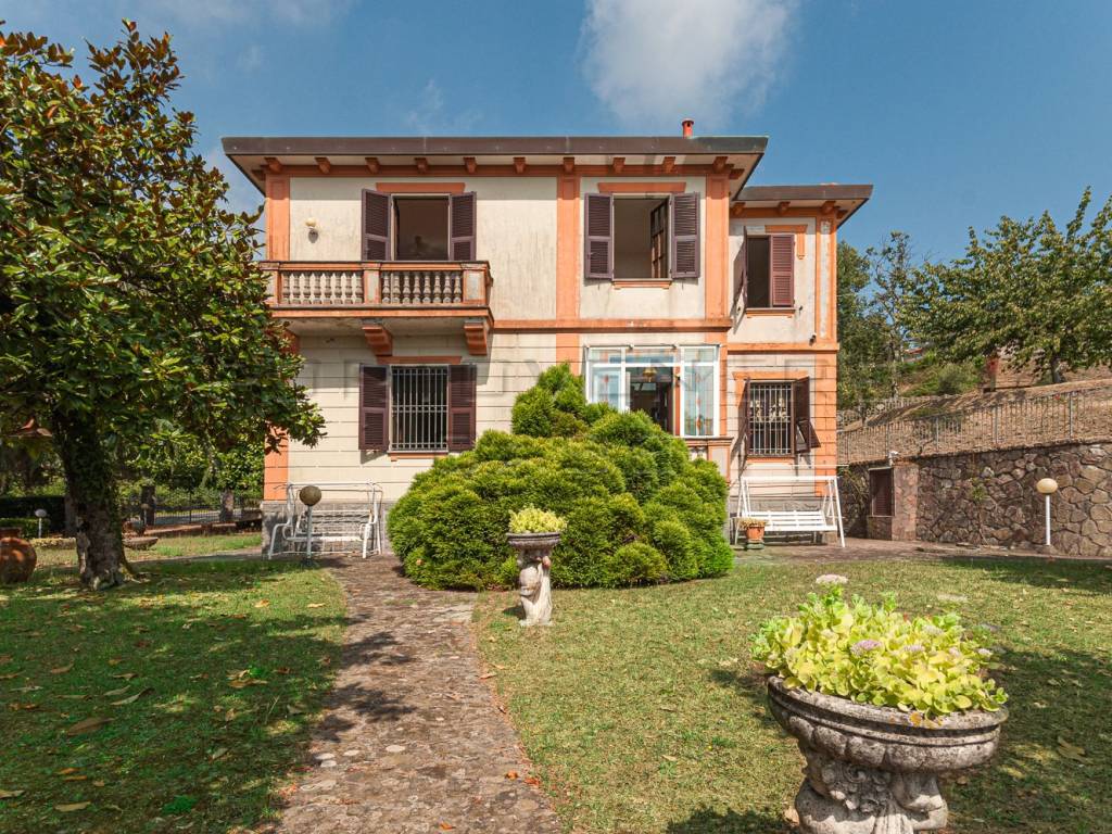 Villa a La spezia in Via Montalbano - Foto 4