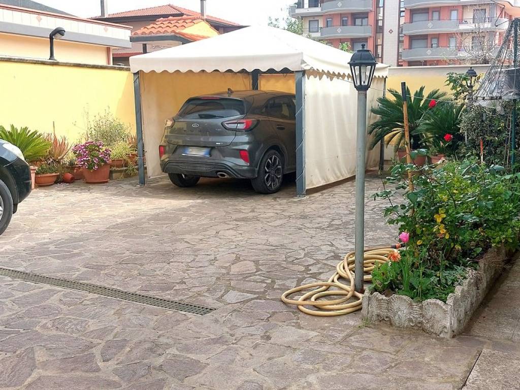 Villetta a schiera a Aprilia in Via Flumendosa - Foto 2