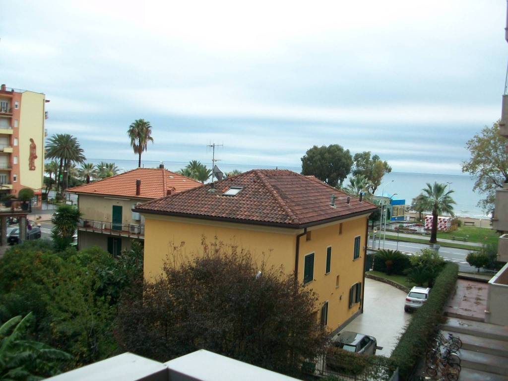 Appartamento a Andora in Via Sebastiano Caboto, 22 - Foto 2