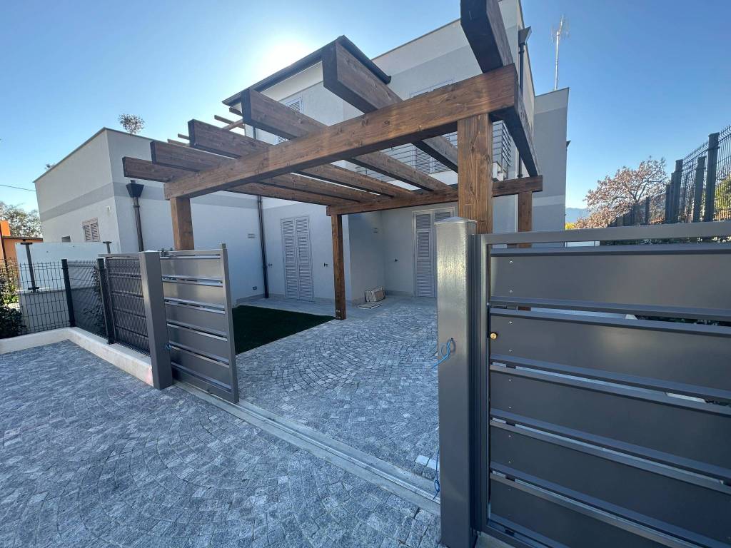 Villa a Loano in Via degli Alpini, 7 - Foto 2