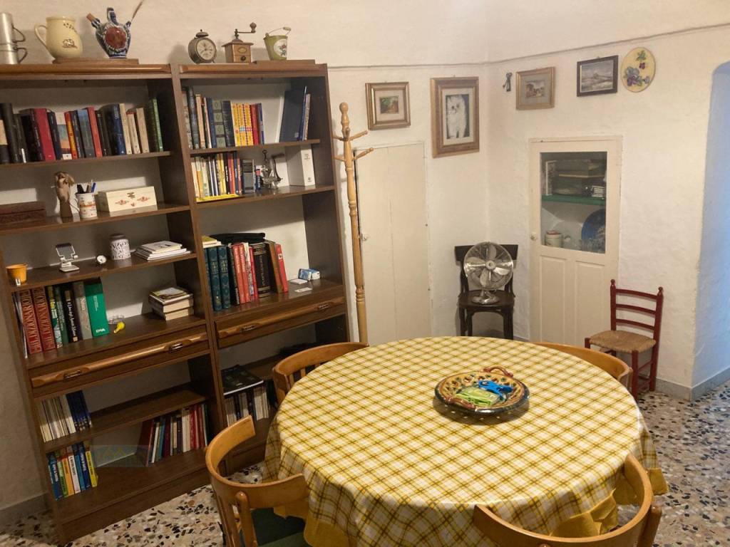 Casa indipendente a Ceglie messapica in Via Toselli - Foto 4