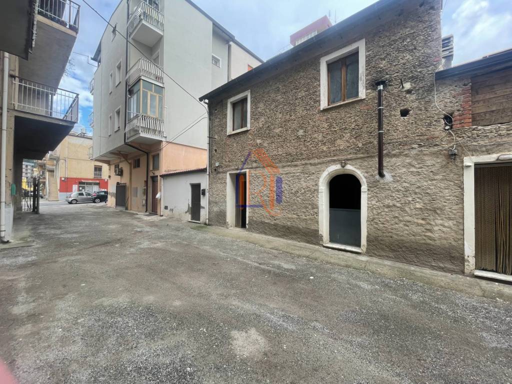 Casa indipendente a Lamezia terme in Via Salvatore Miceli, 77 - Foto 3