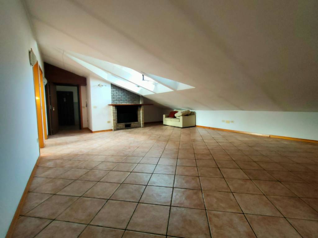 Attico / mansarda a Pavullo nel frignano in Via Giardini, 206 - Foto 2