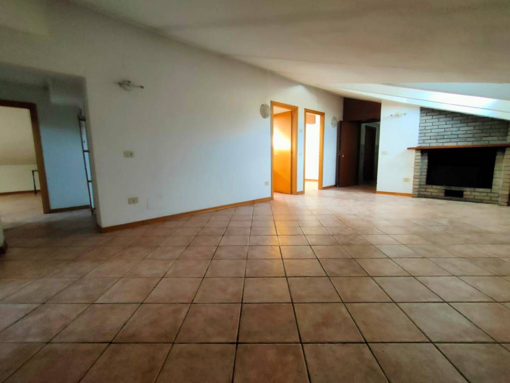 Attico / mansarda a Pavullo nel frignano in Via Giardini, 206 - Foto 4