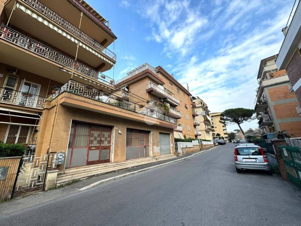 Immobile a Roma in Via dei Buonvisi, 209 - Foto 2