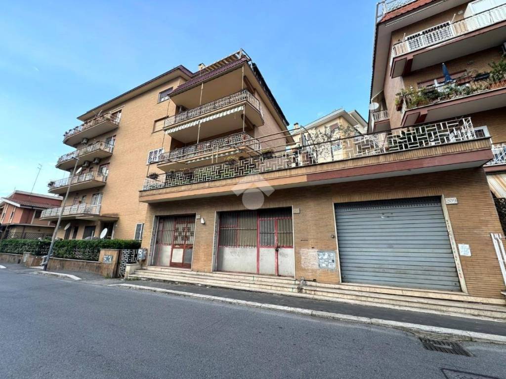 Immobile a Roma in Via dei Buonvisi, 209 - Foto 3