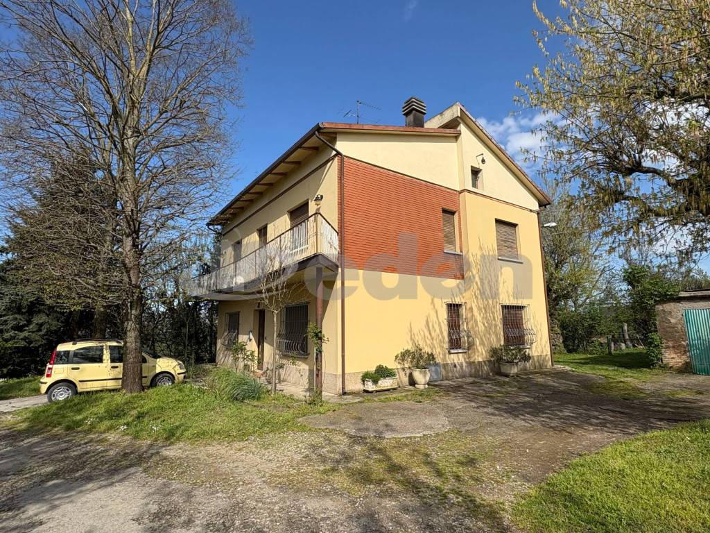 Villa a Castelfranco emilia in Via Piumazzo, 75 - Foto 2