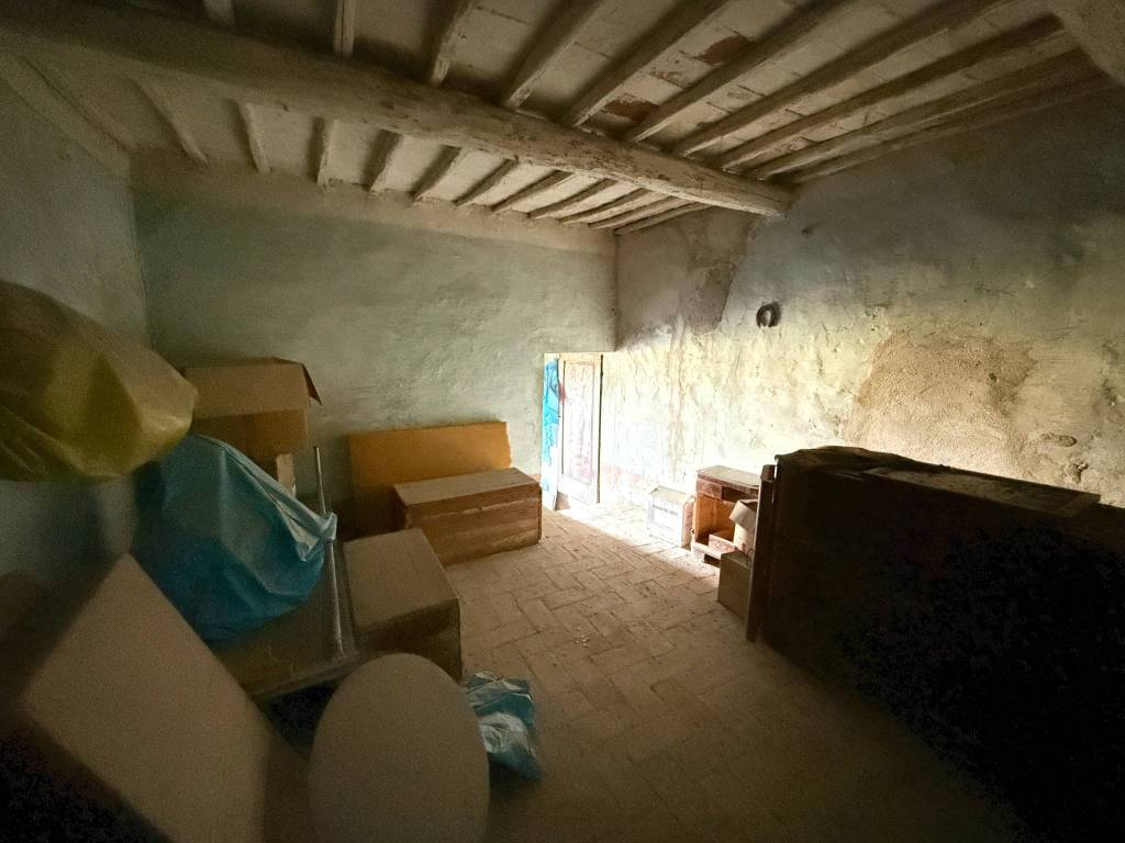 Casa indipendente a Castiglione del lago in Via Fratelli Bandiera - Foto 3