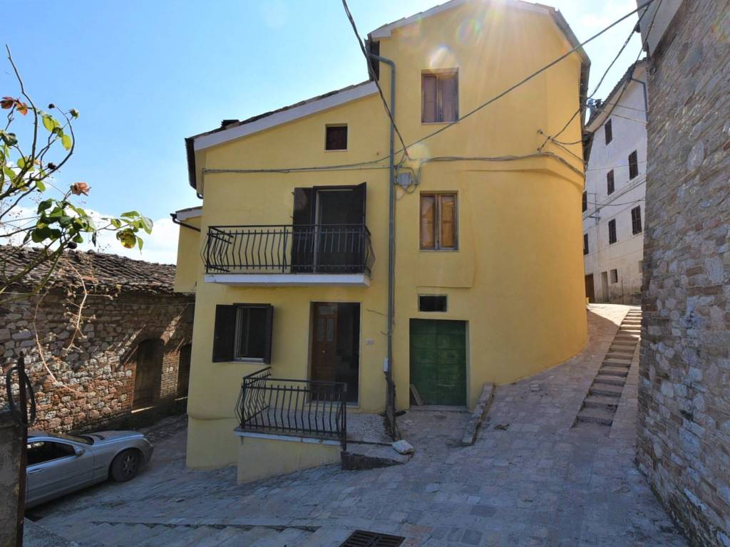 Casa indipendente a Montefortino in Valle 22 - Foto 2