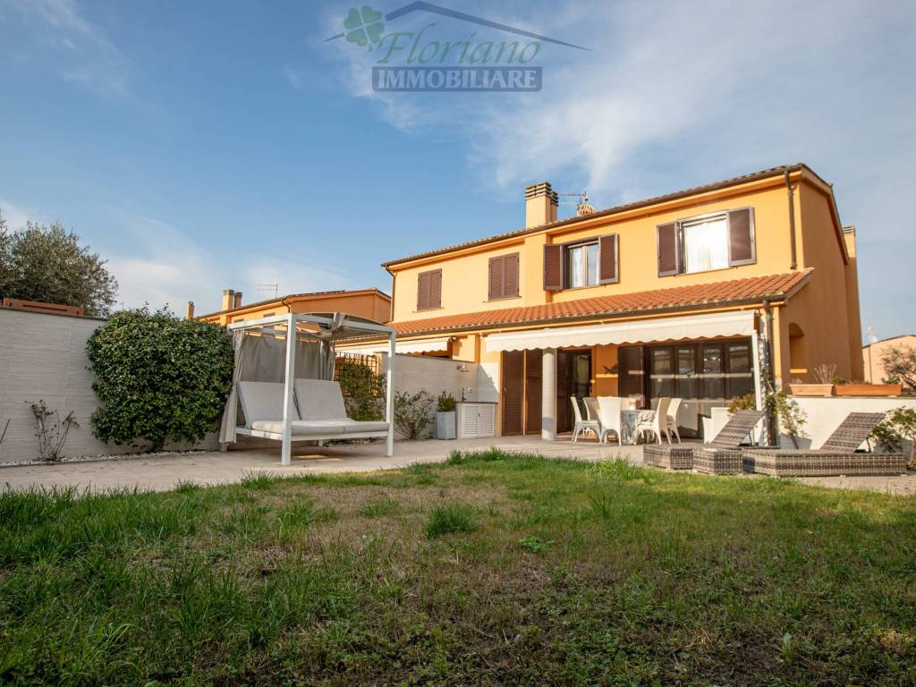 Villetta a schiera a Montalto di castro in Strada delle Murelle - Foto 2