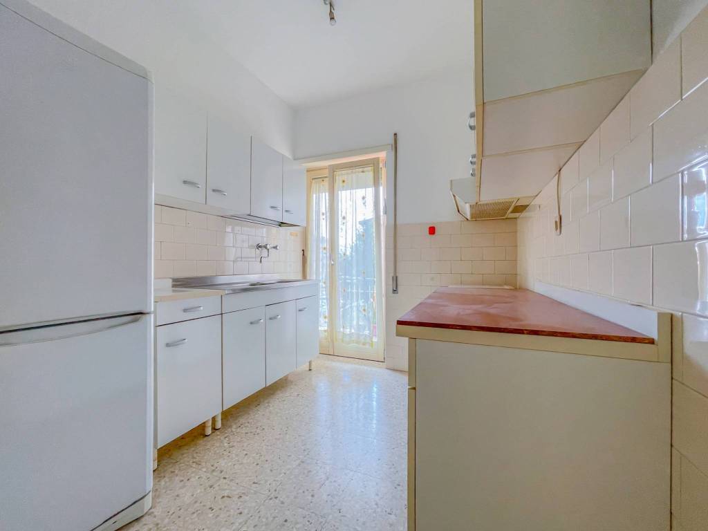 Appartamento a Aprilia in Via Ippolito Nievo - Foto 3