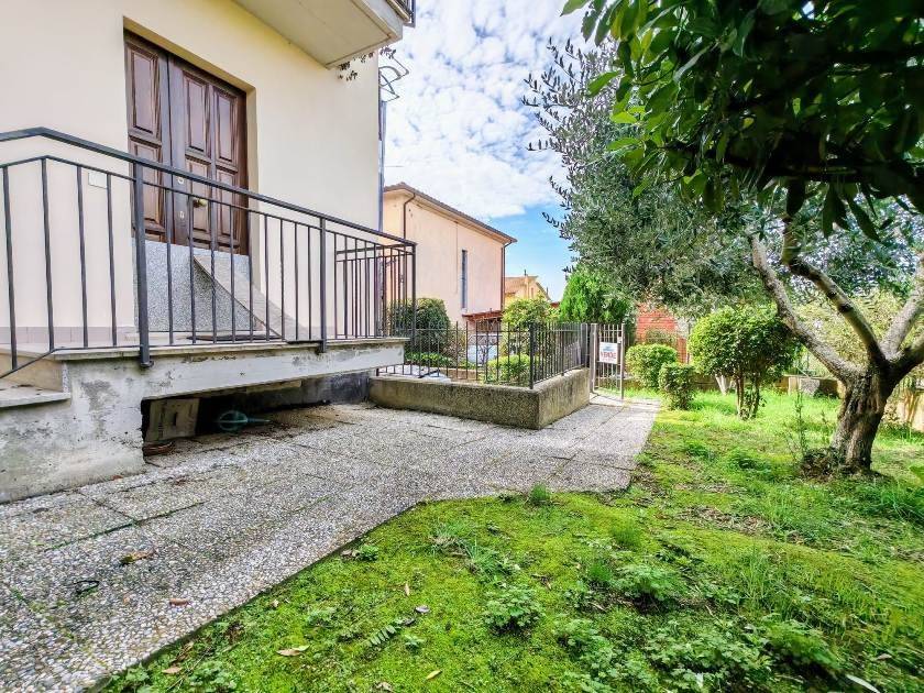 Appartamento a Cortona in Viale Giacomo Matteotti - Foto 3