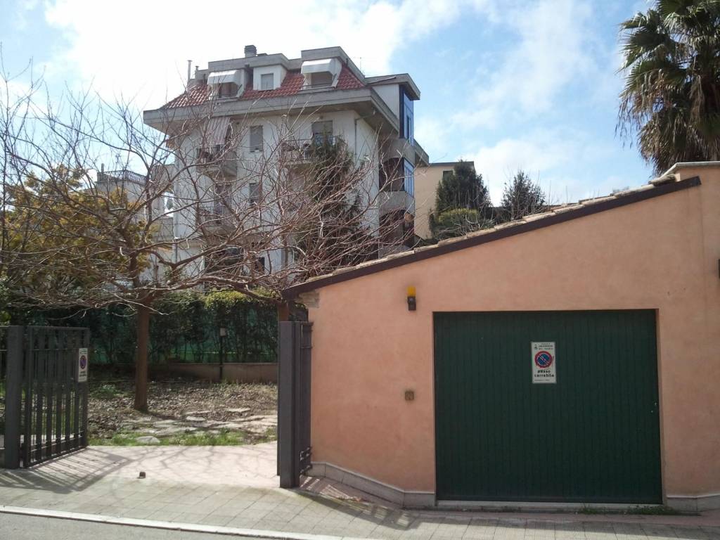 Villa a San benedetto del tronto in Via Toscana, 120 - Foto 2