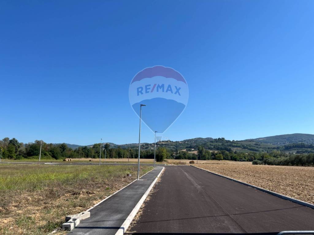 Terreno a Assisi in Via Indipendenza - Foto 2