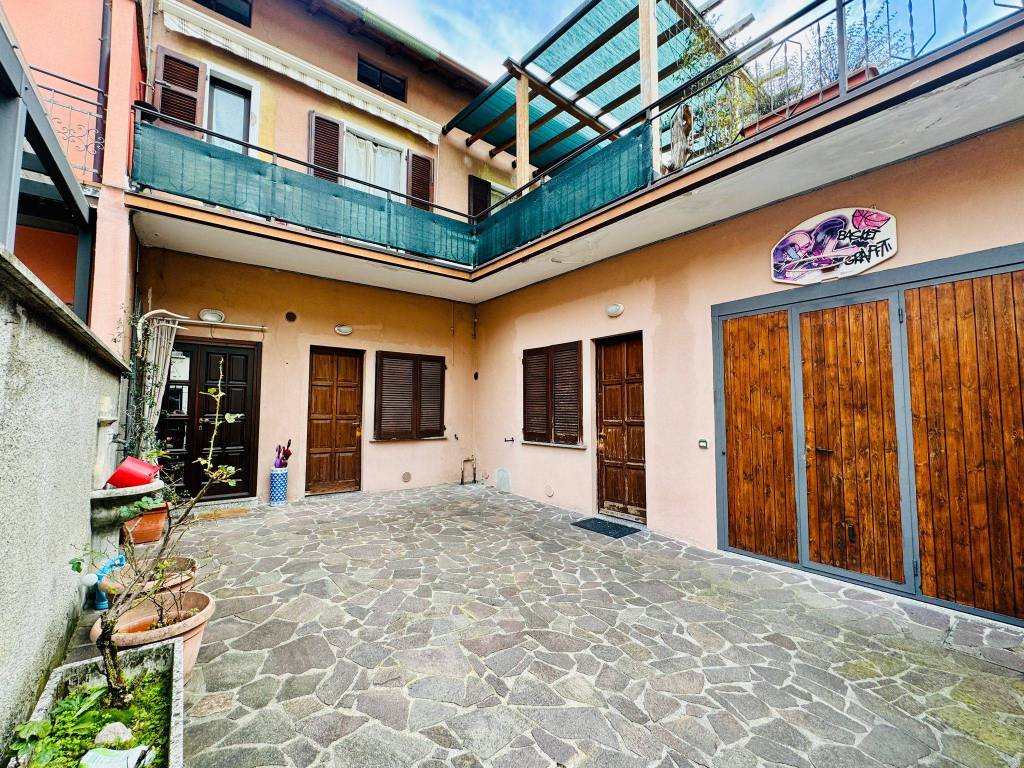 Appartamento a Valmadrera in Via Alessandro Volta, 20 - Foto 2