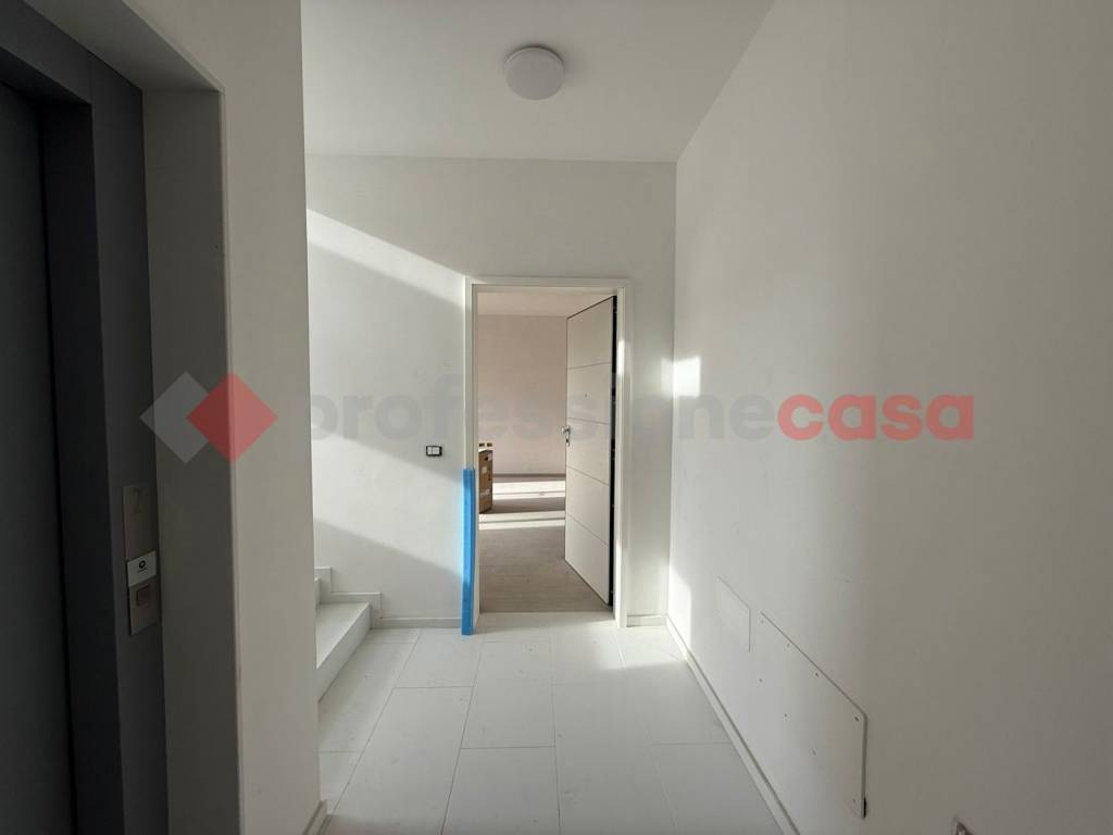 Appartamento a Giulianova in Viale Ercole Orsini, 206 - Foto 2