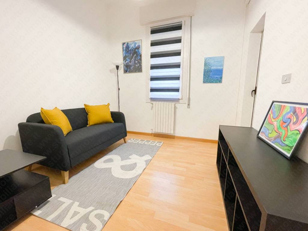 Casa indipendente a Castelnovo bariano in Piazza Municipale, 102 - Foto 2