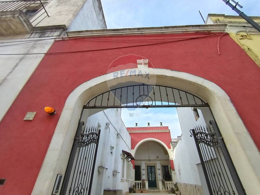 Casa indipendente a San pietro in lama in Via Regina Margherita di Savoia, 32 - Foto 2