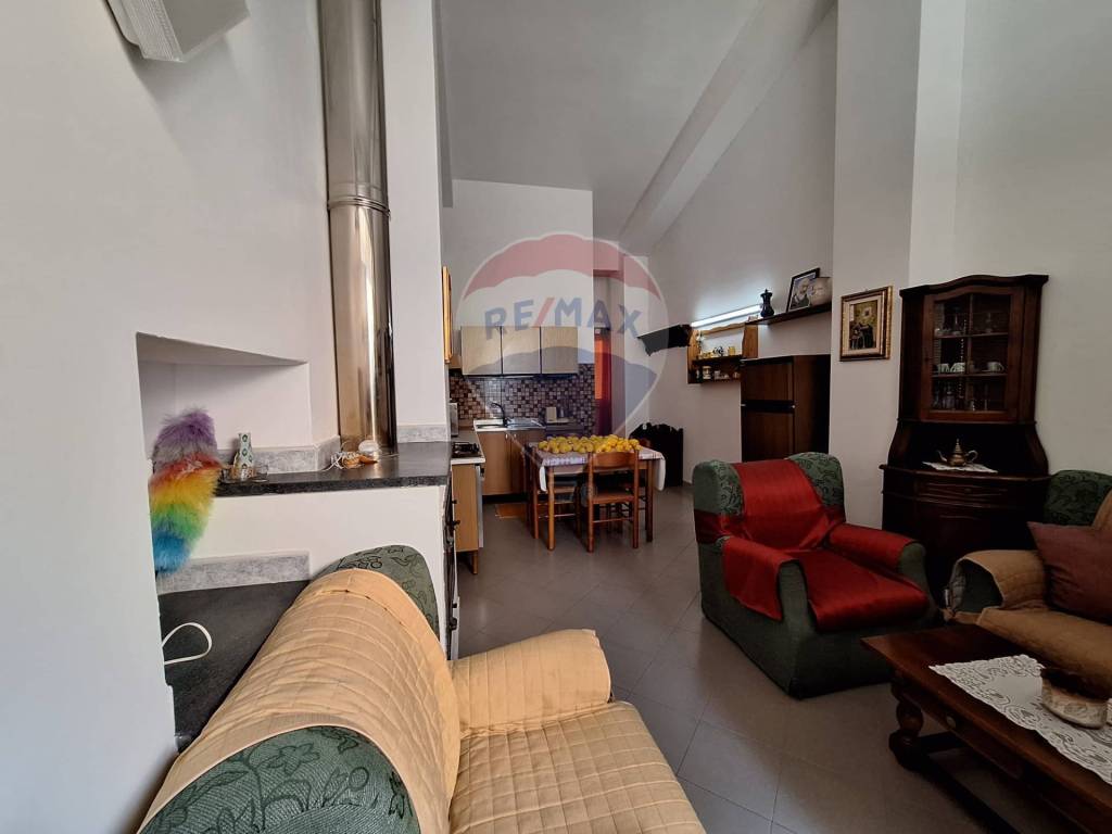 Casa indipendente a Pagliara in via cesare battisti, 12 - Foto 4