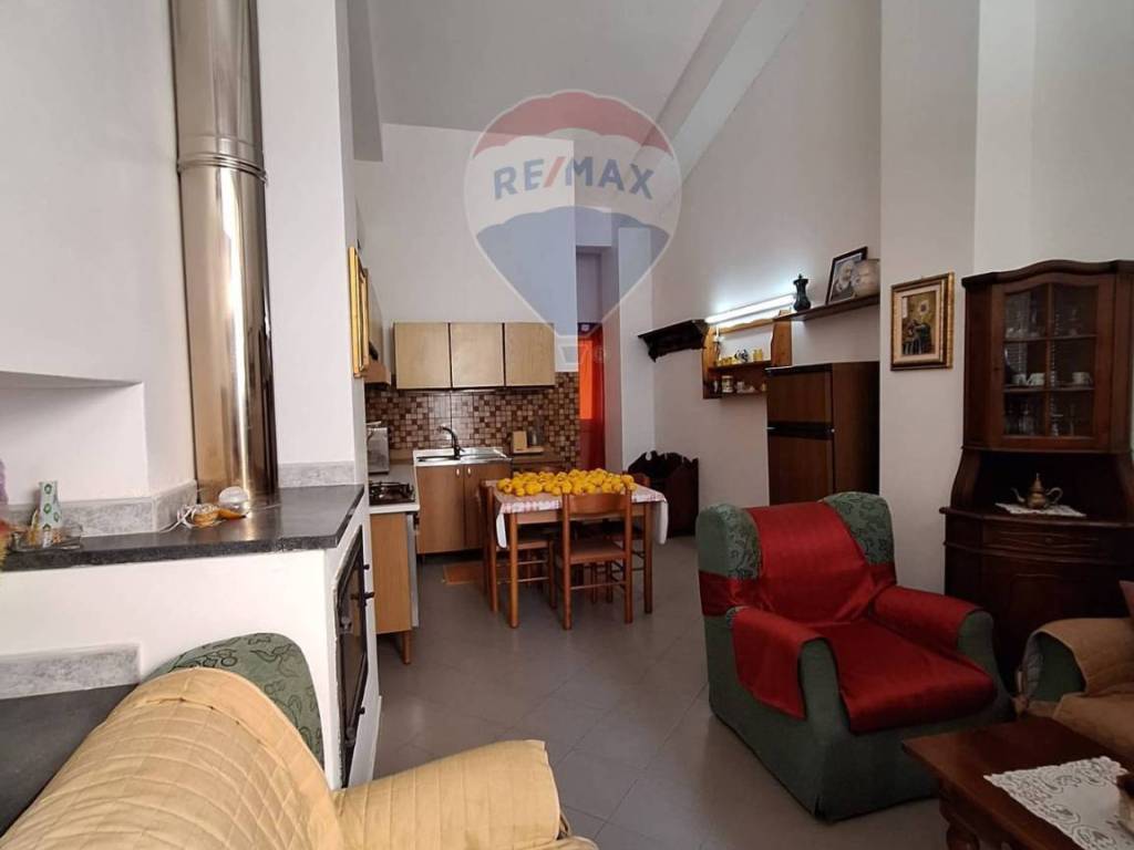 Casa indipendente a Pagliara in via cesare battisti, 12 - Foto 5