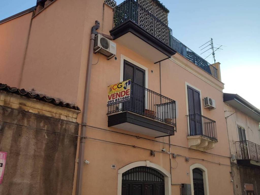 Casa indipendente a Paternò in VIA CONIGLIO - Foto 3
