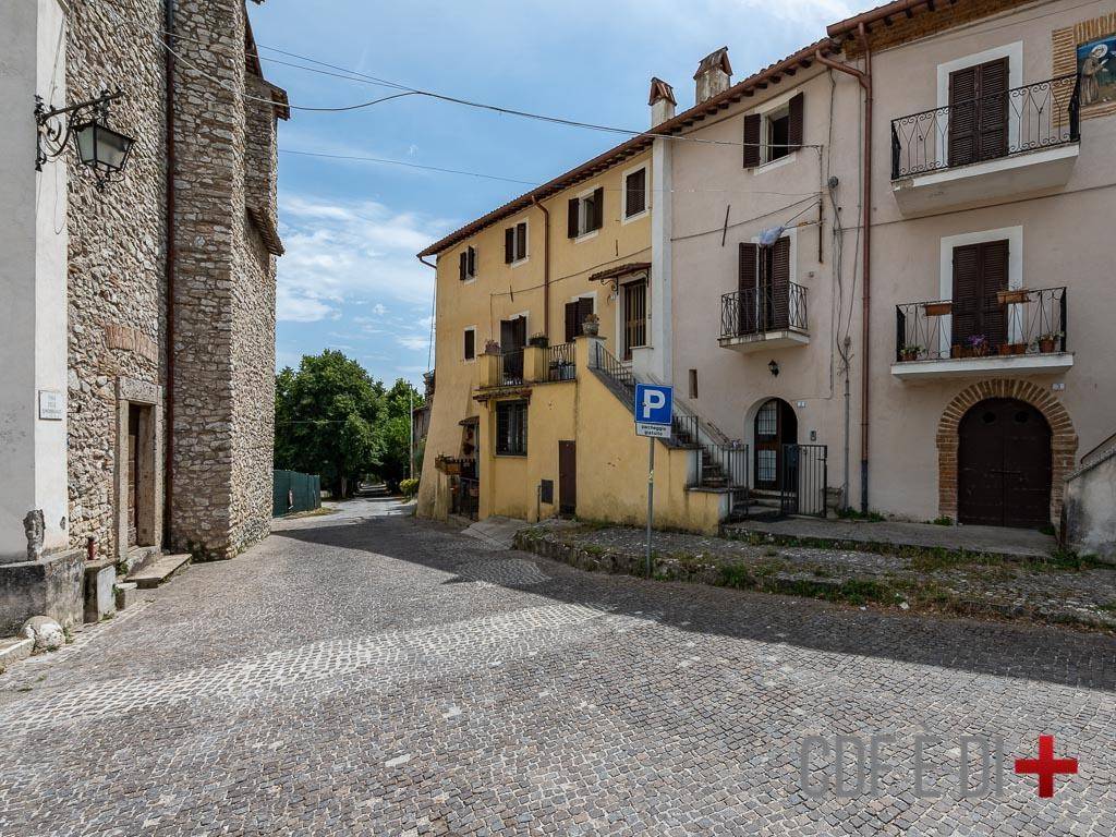 Casa indipendente a Greccio in Piazza Roma - Foto 2