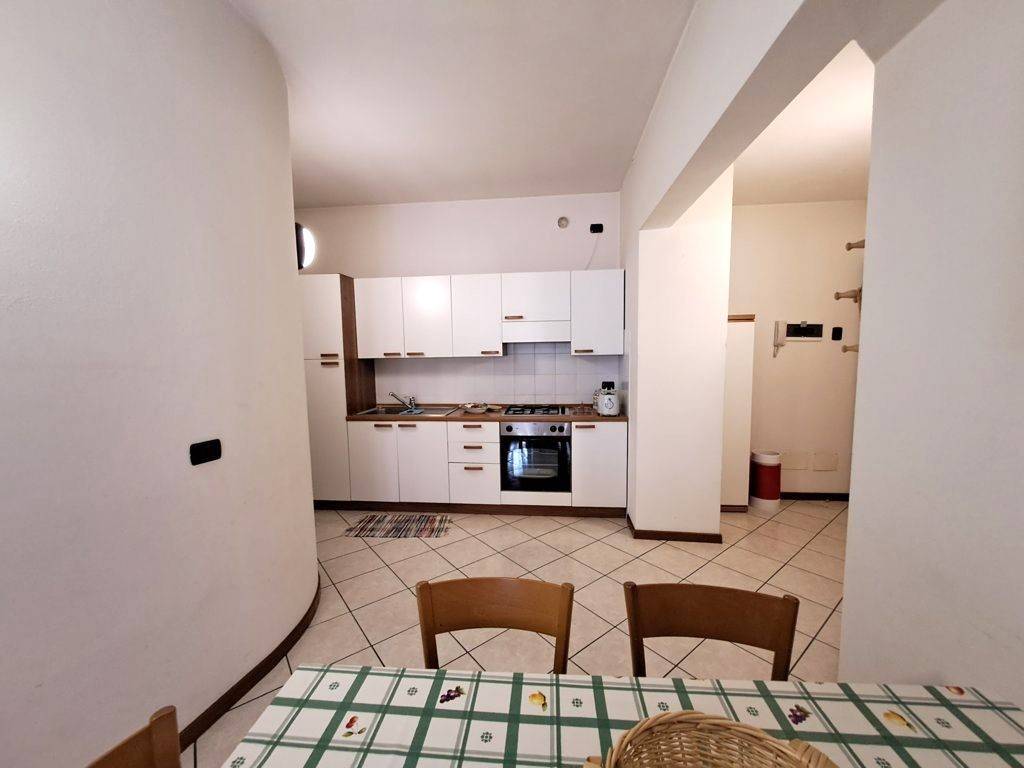 Appartamento a Chiesa in valmalenco in Via Nicolò Rusca, 27 - Foto 2