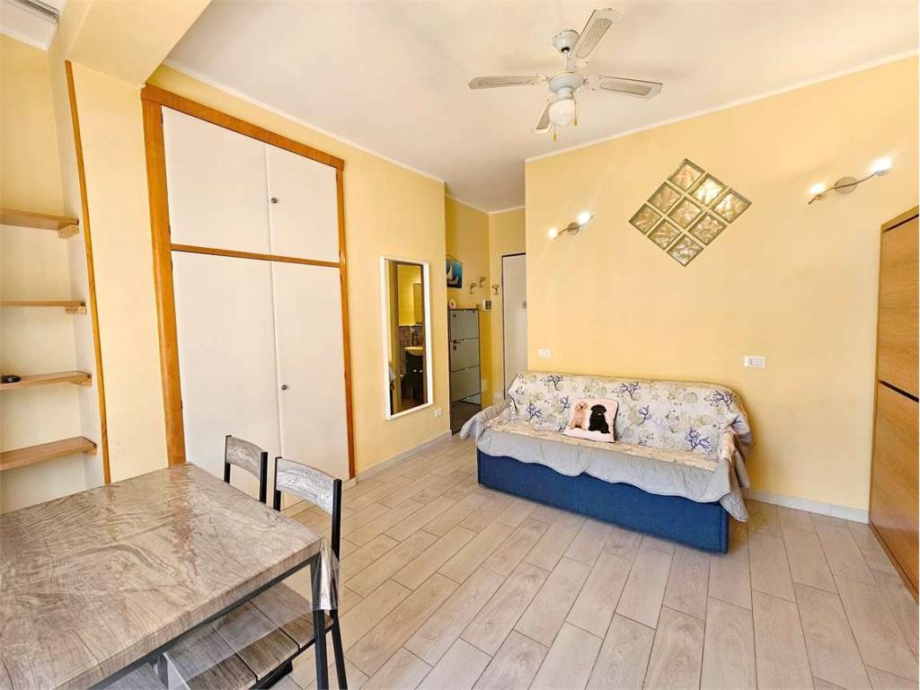 Appartamento a Diano marina in via sant'elmo, 21 - Foto 2