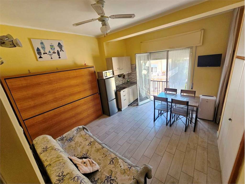 Appartamento a Diano marina in via sant'elmo, 21 - Foto 3