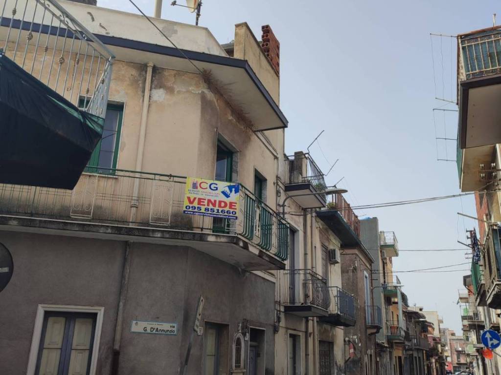 Casa indipendente a Paternò in VIA GUGLIELMO MARCONI, 56 - Foto 2