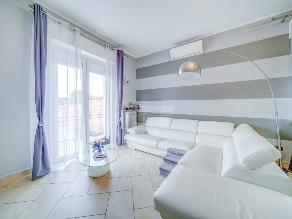 Appartamento a Albizzate in Via Solferino - Foto 3