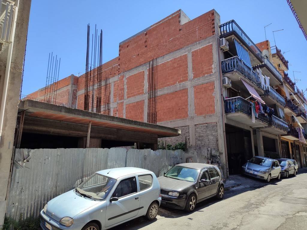 Casa indipendente a Paternò in VIA ASCOLI PICENO - Foto 3