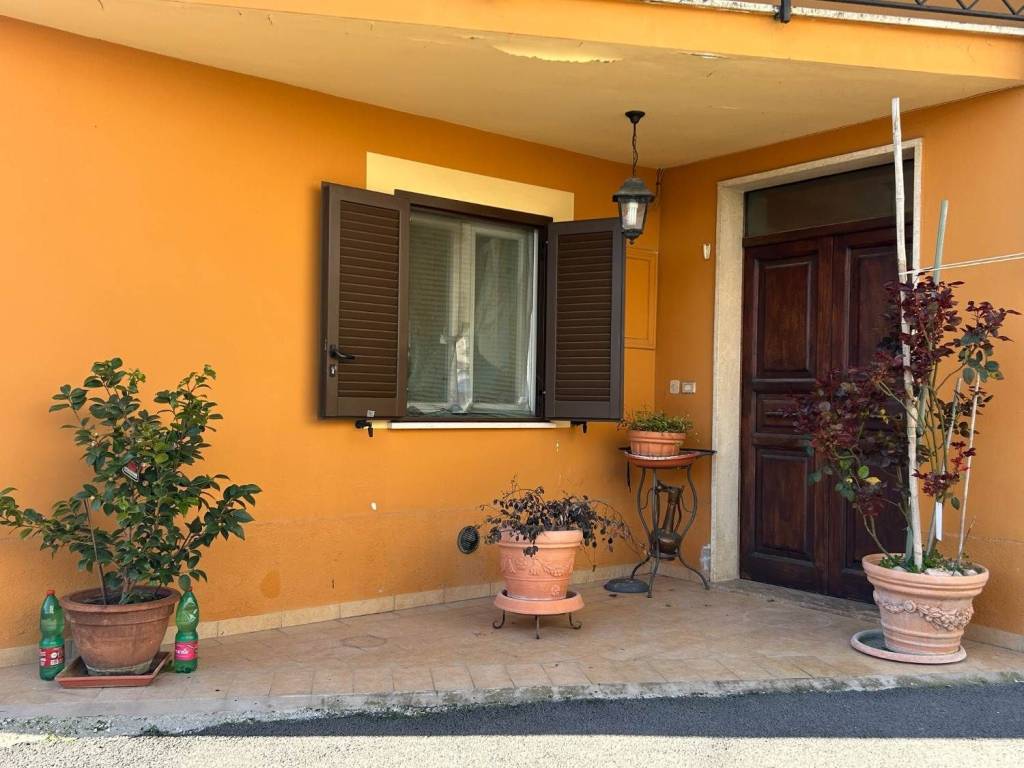 Casa indipendente a Trevi in Via Pozzo Grande - Foto 2