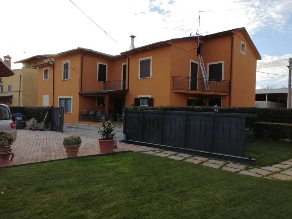 Casa indipendente a Trevi in Via Pozzo Grande - Foto 4