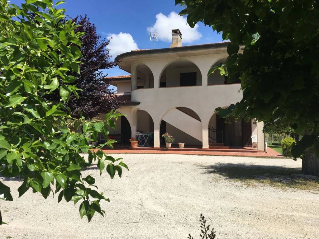 Villa a Castiglione del lago in Località Bertoni, 57 - Foto 2