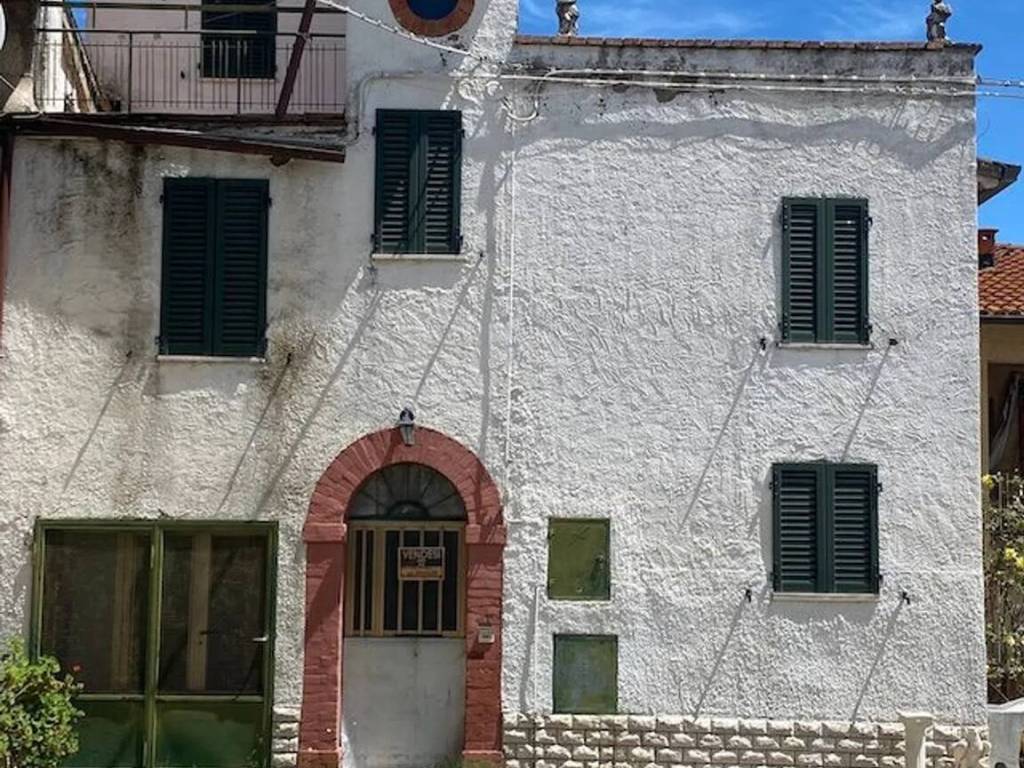 Casa indipendente a Castiglione del lago in Loc. Carraia, 32 - Foto 3