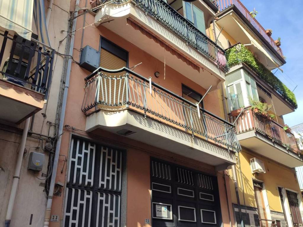 Appartamento a Paternò in VIA MOLISE - Foto 2