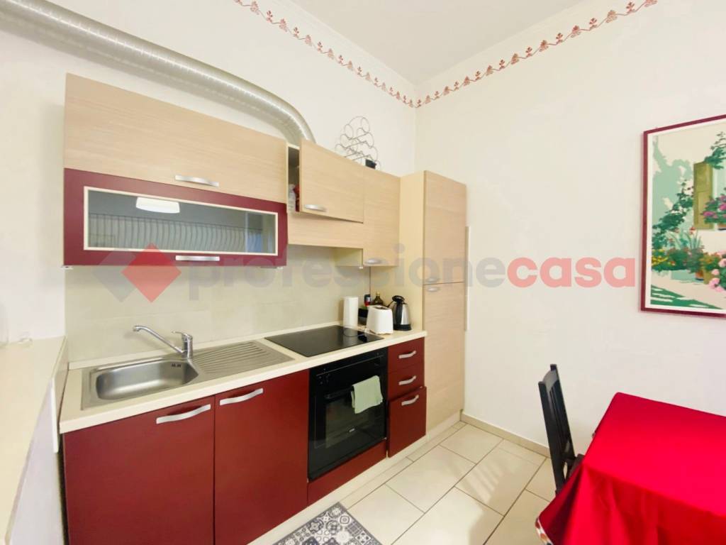 Appartamento a Arona in Via Vittorio Veneto - Foto 2