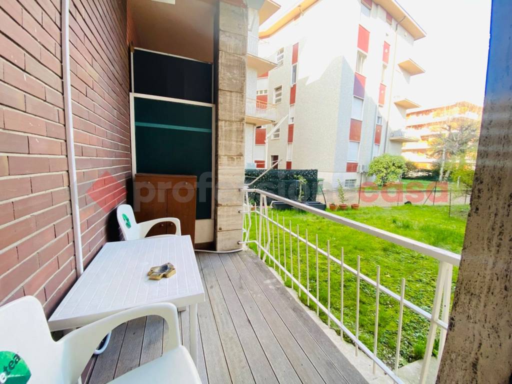 Appartamento a Arona in Via Vittorio Veneto - Foto 4