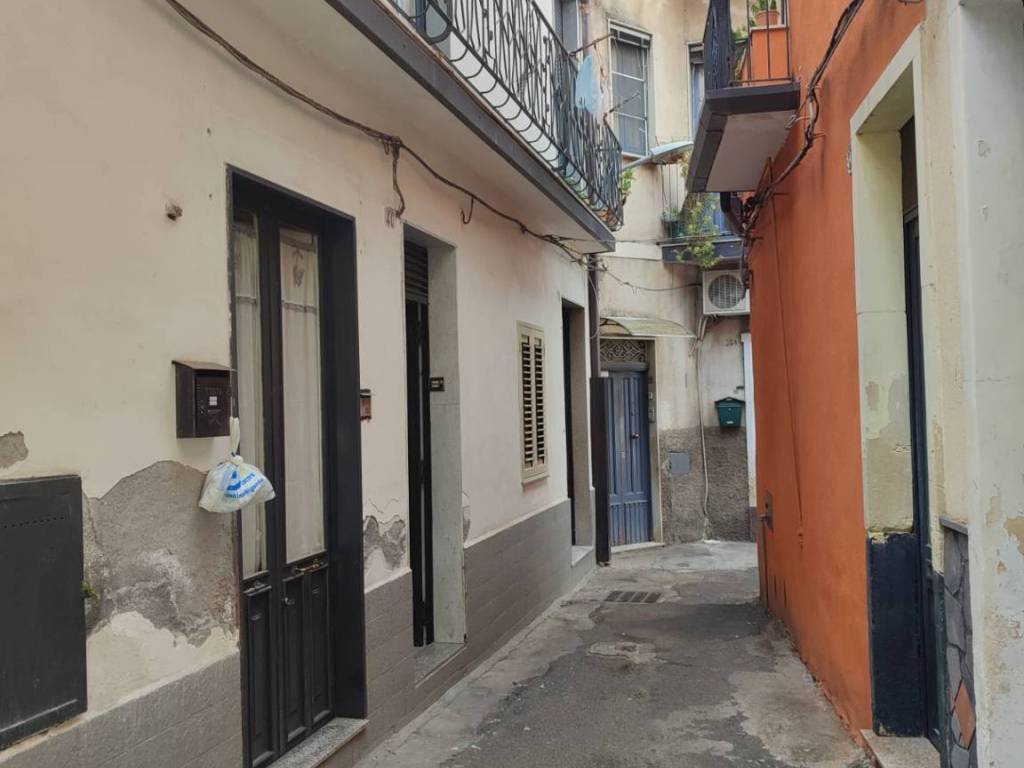 Casa indipendente a Paternò in via Guglielmo Oberdan, 40 - Foto 4