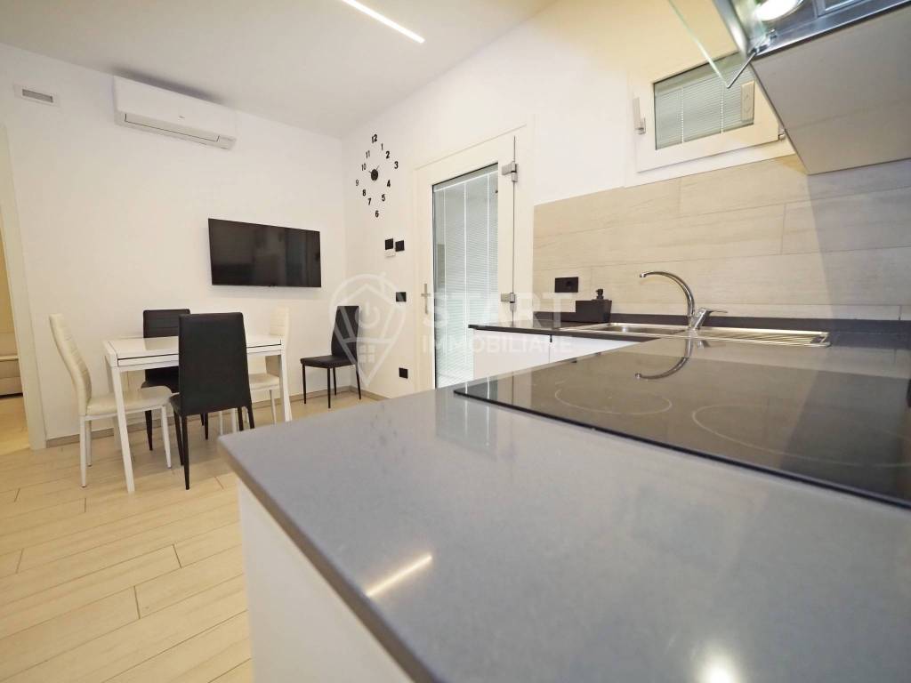 Appartamento a Civitanova marche in Via Alessandro Manzoni, 47 - Foto 4