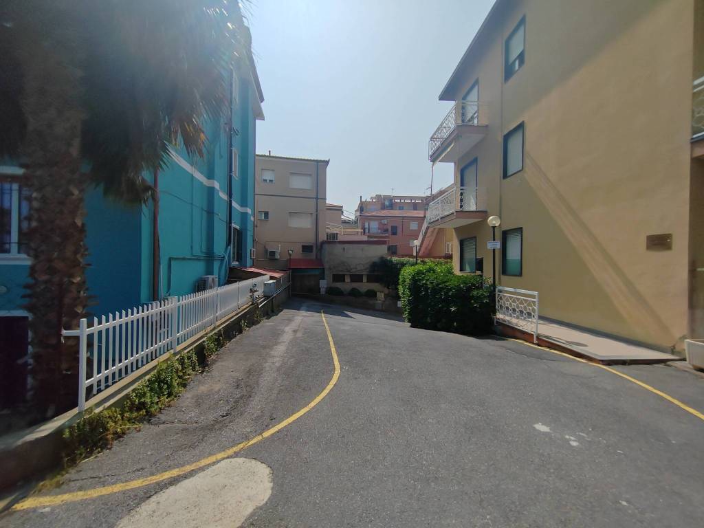 Box / garage a Andora in Via Aurelia, 68 - Foto 3