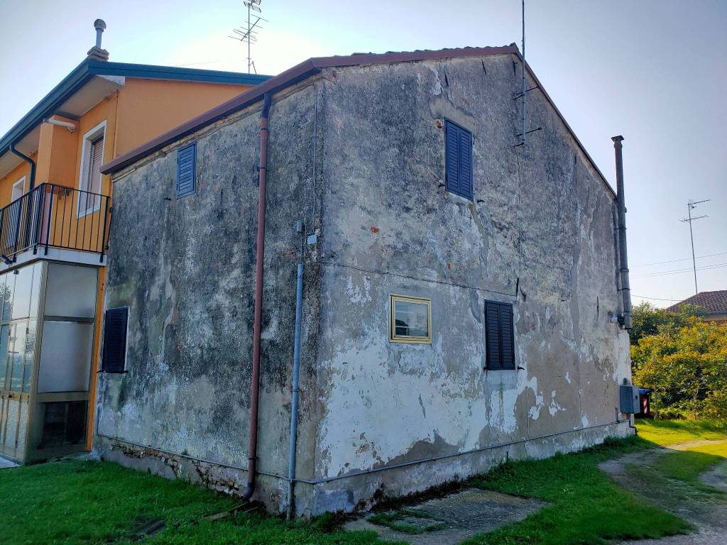 Villa a Mesola in Piazza Vittorio Veneto - Foto 2