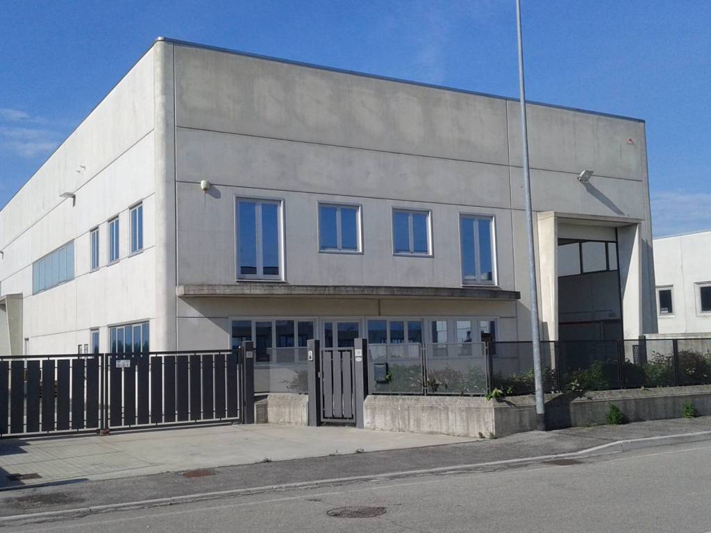 Immobile a Castiglione delle stiviere in Via Fossadone - Foto 2