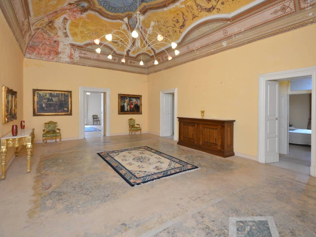 Palazzo / stabile a Guagnano in Via Umberto I - Foto 2
