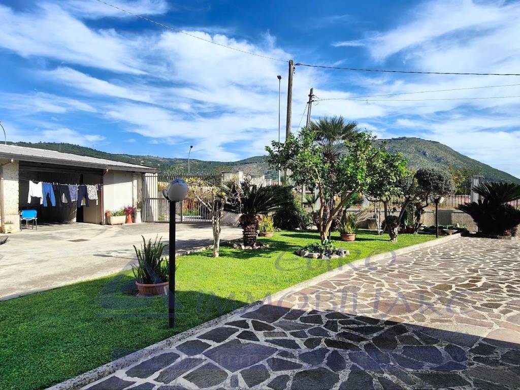 Villa a Maddaloni in Via Pioppolungo, 3 - Foto 2